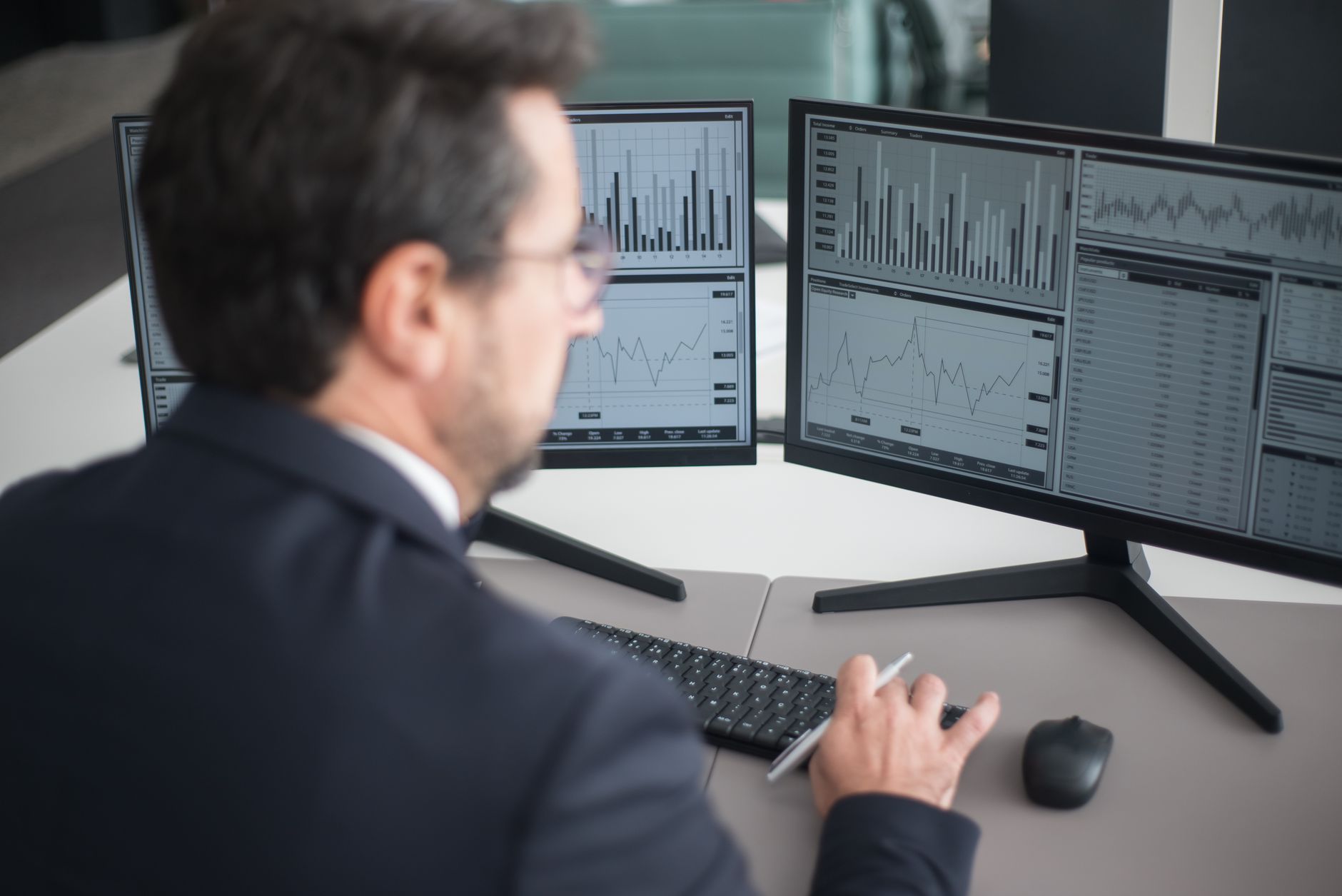 Behavioral analytics graphs for insider and account risk