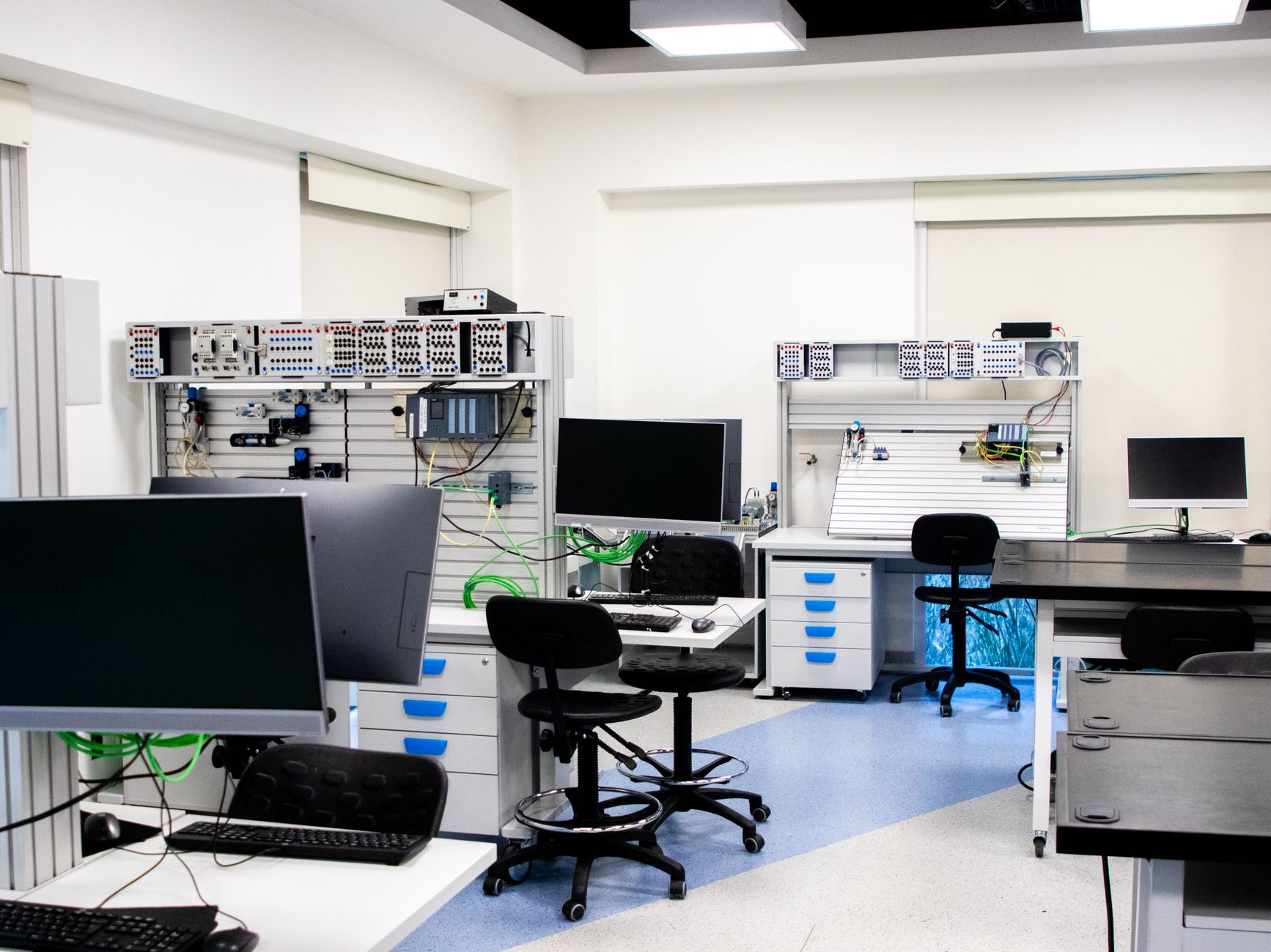 Digital forensics analysis workstation