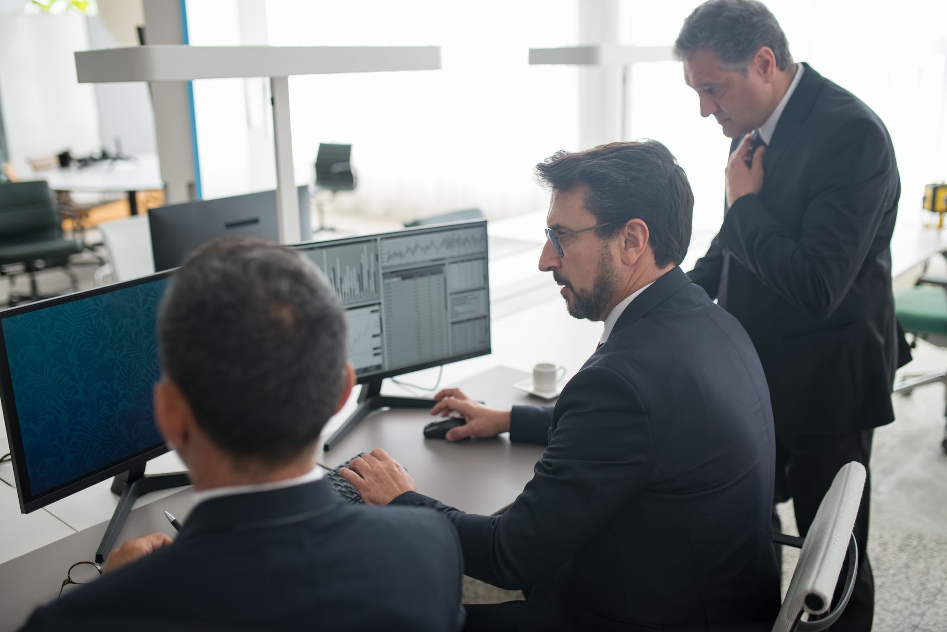 Vulnerability management across monitoring screens